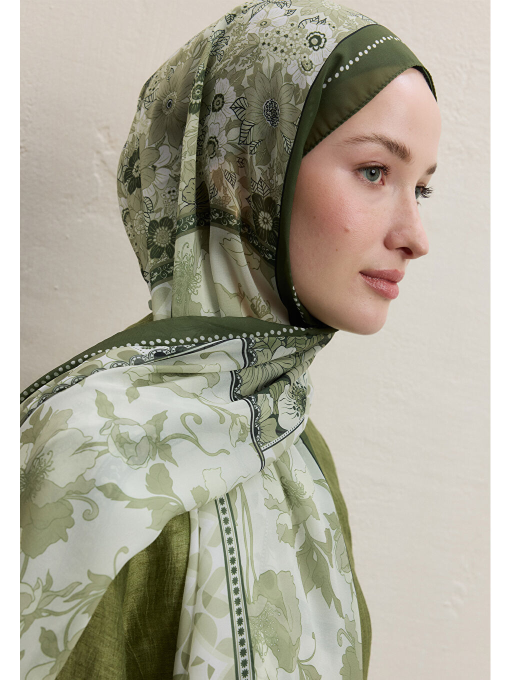 Wıld Botanıcal Desen İpek Krep Şal Haki-1