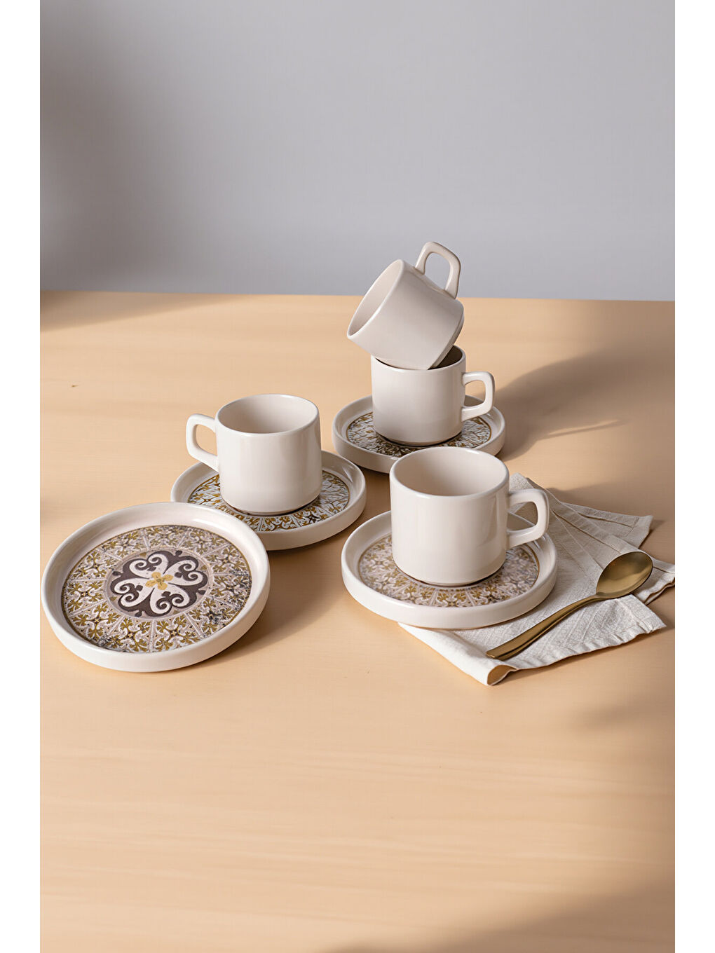 Karışık Timeless Brown Stackable Çay Takımı 8 Parça 4 Kişilik-1