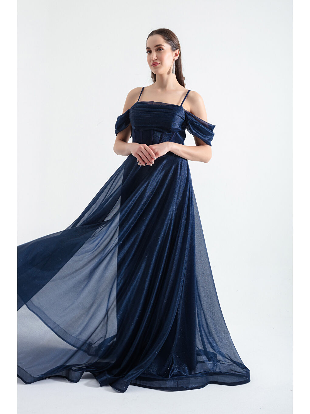 Kadın Lacivert Askılı Simli Uzun Kloş Abiye Elbise