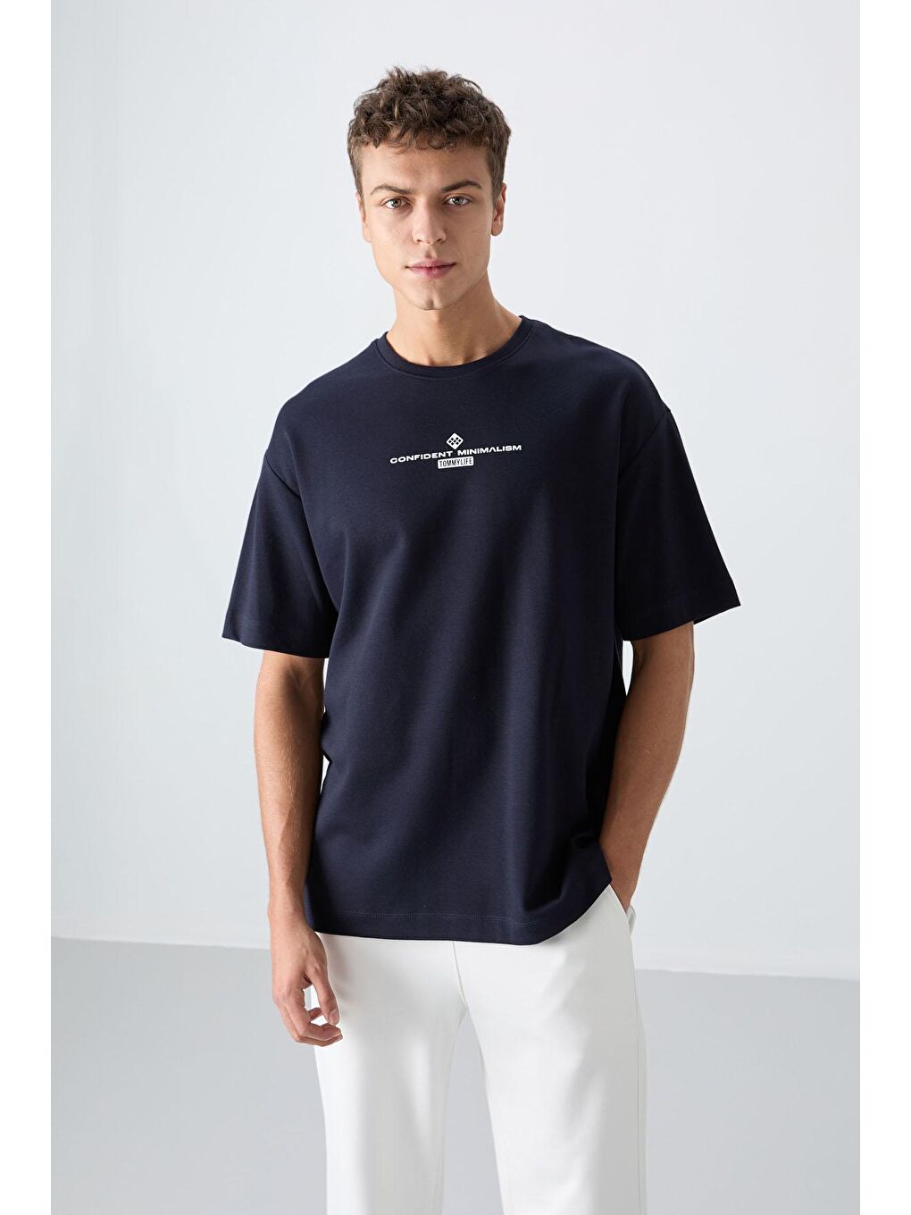 TOMMYLIFE Lacivert Pamuklu Kalın Yumuşak Dokulu Oversize Fit Baskılı Erkek T-Shirt - 88321