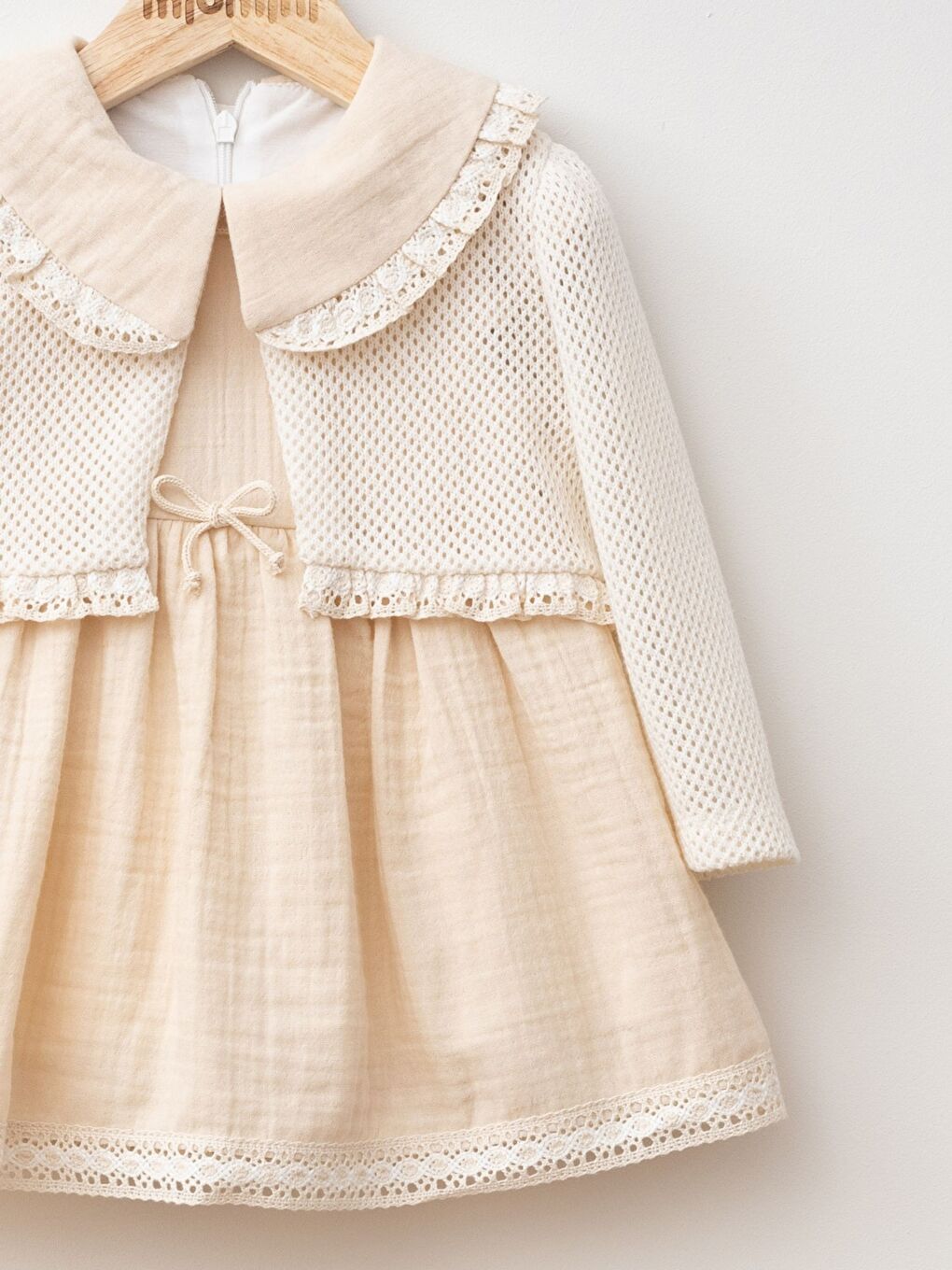 Bej Bebe Yaka Dantel Detaylı Kız Bebek Elbise ve Bolero 2'li Takım-2