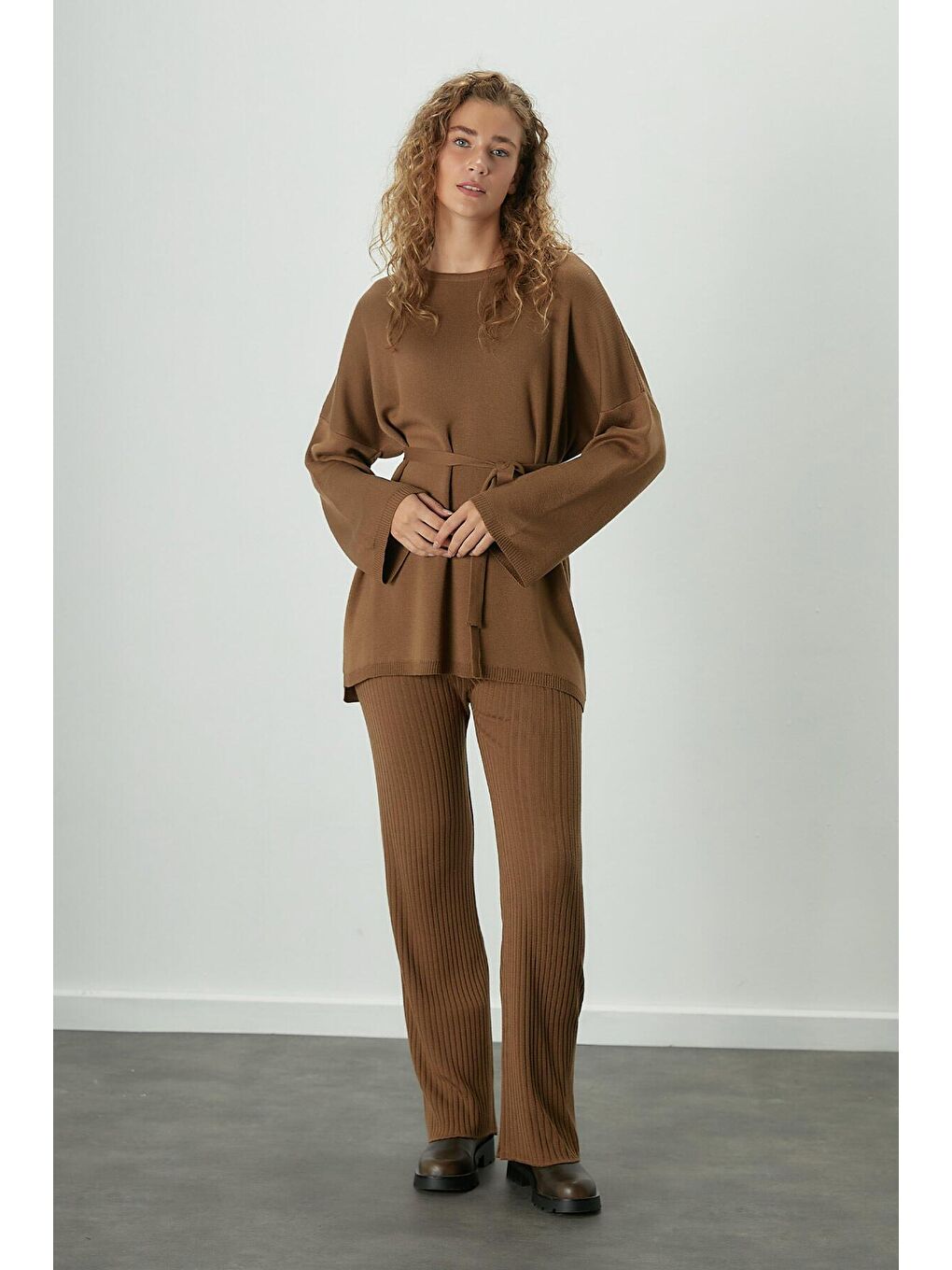 Kahverengi Kuşaklı Triko Tunik Camel-3