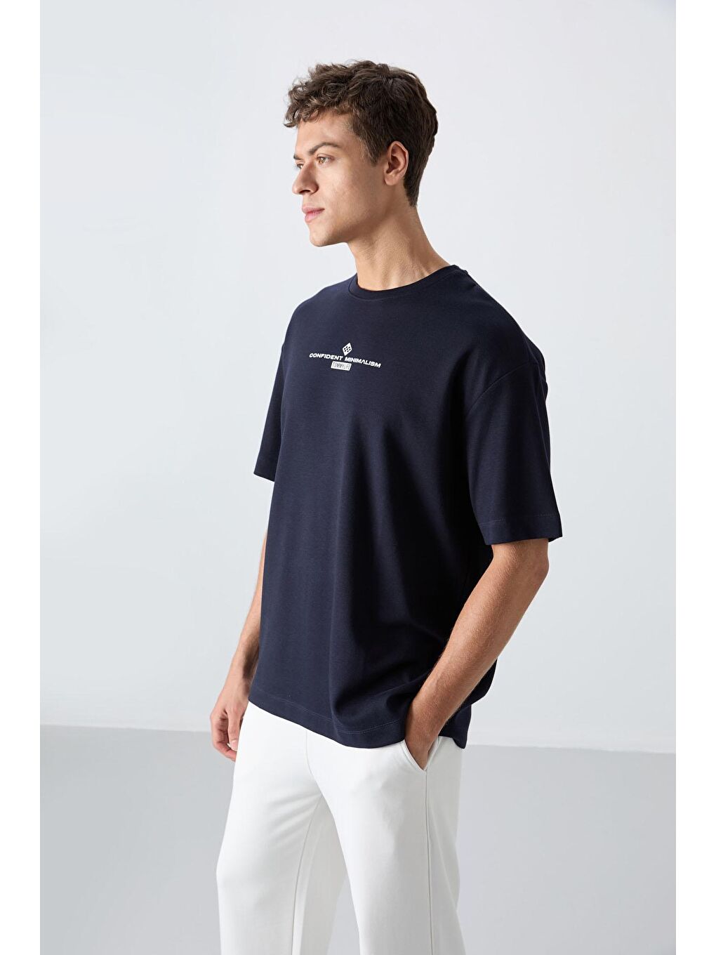 TOMMYLIFE Lacivert Pamuklu Kalın Yumuşak Dokulu Oversize Fit Baskılı Erkek T-Shirt - 88321 - 3