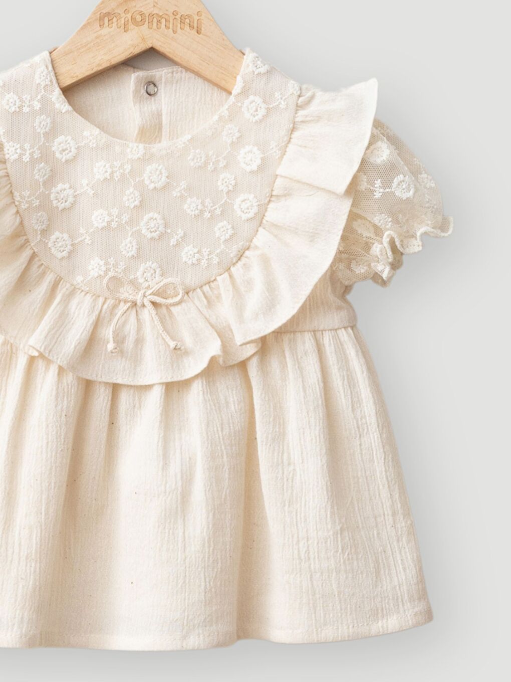 Bej Bisiklet Yaka Tül Detaylı Kısa Kollu Kız Bebek Bluz ve Şort Takım-2