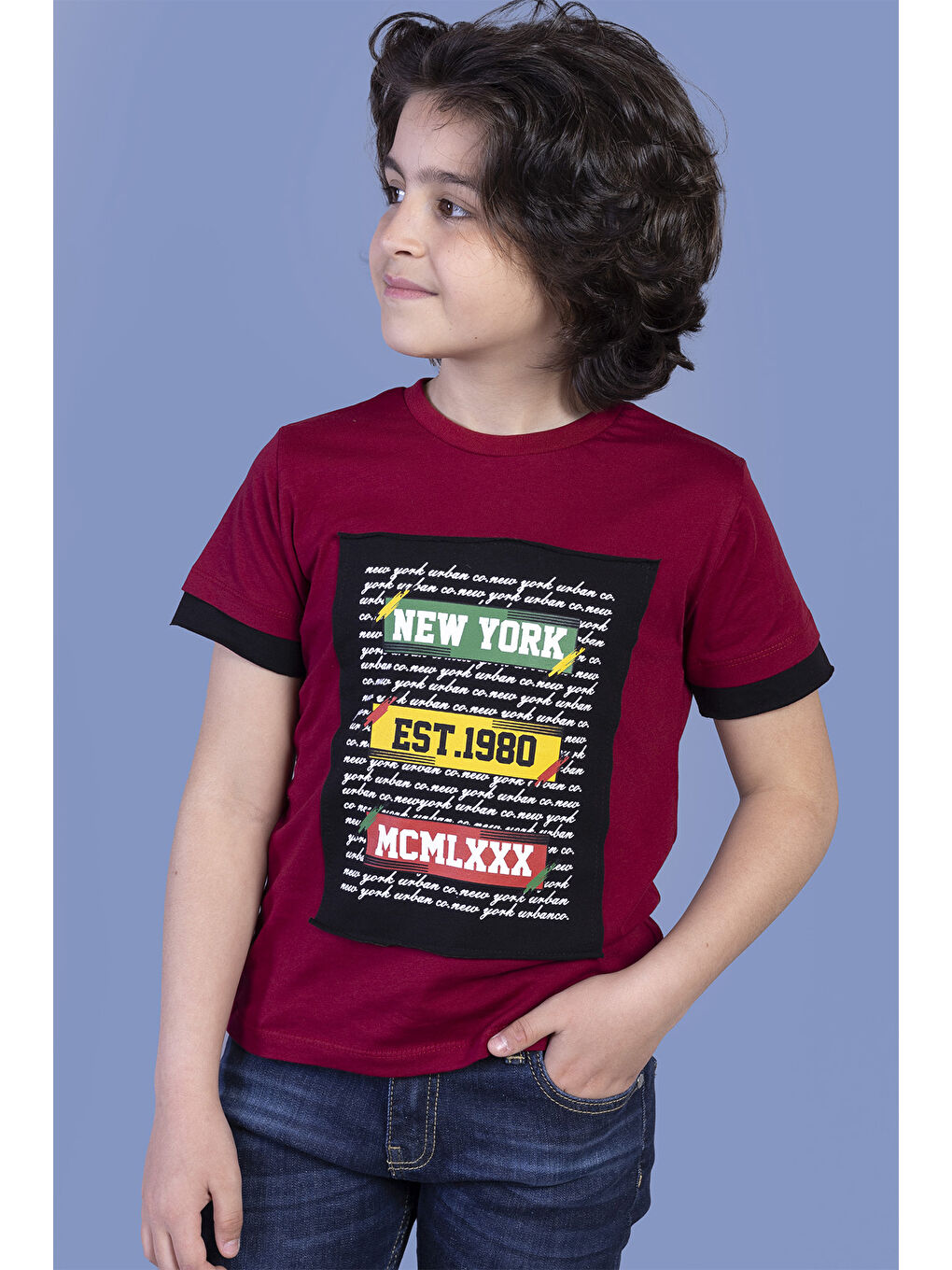 Bordo Erkek Çocuk Kolları Garni Detaylı Yazı Baskılı Tişört-1