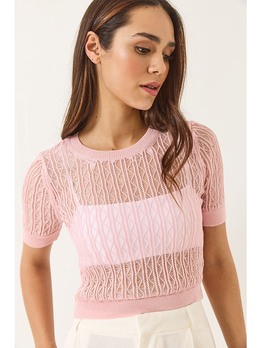 Pembe Kadın Bisiklet Yaka Yadızlı Kısa Kol Ajurlu Örgü Detaylı Crop Bluz-2