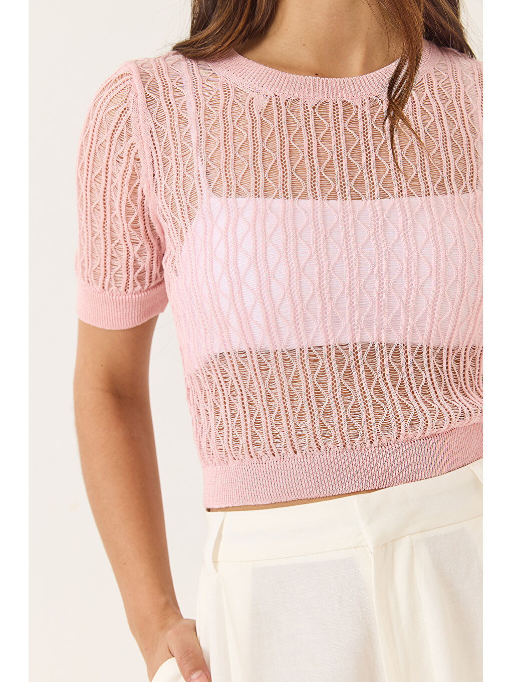 Pembe Kadın Bisiklet Yaka Yadızlı Kısa Kol Ajurlu Örgü Detaylı Crop Bluz-3