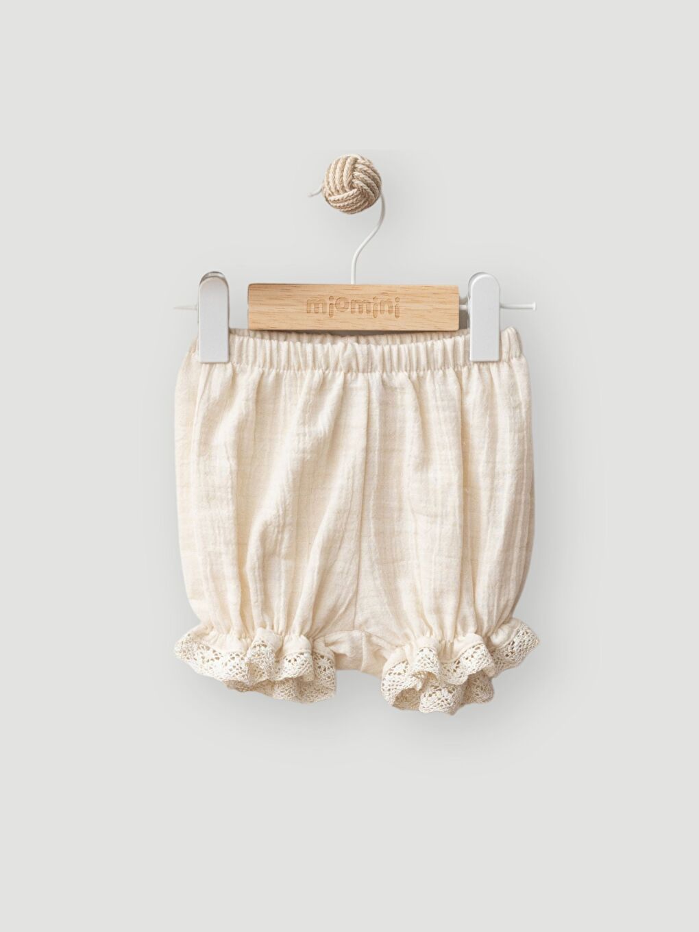 Bej Bisiklet Yaka Dantel Detaylı Kısa Kollu Kız Bebek Bluz ve Şort Takım-3