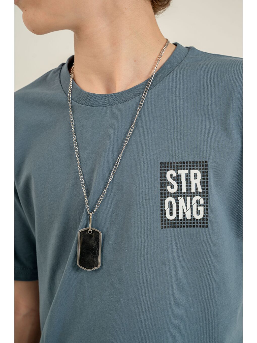 Gri Strong Baskılı Kolyeli Erkek Çocuk Şort - Tişört Takımı-2