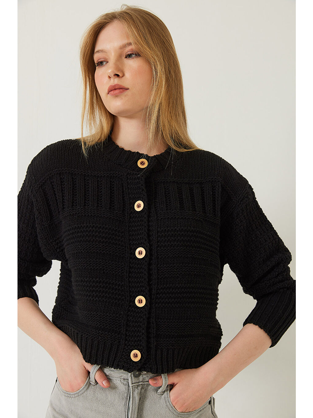 Siyah Kadın Düğmeli Desenli Triko Hırka-1