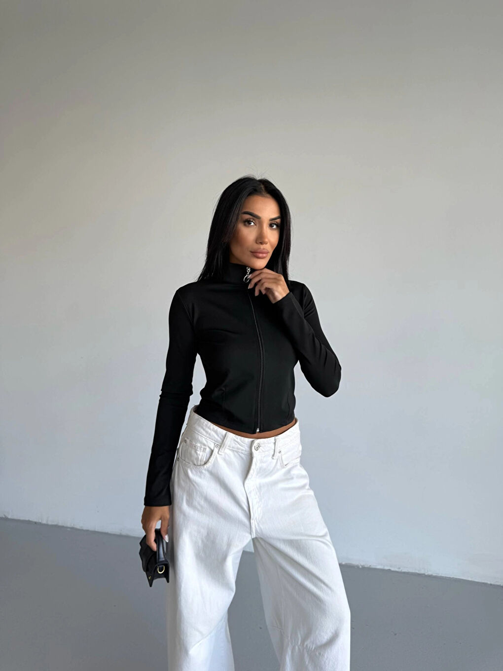 Kadın Siyah Dalgıç Kumaş Fermuar Kapamalı Parmak Geçirmeli Sweatshirt HZL25W-FRY123441