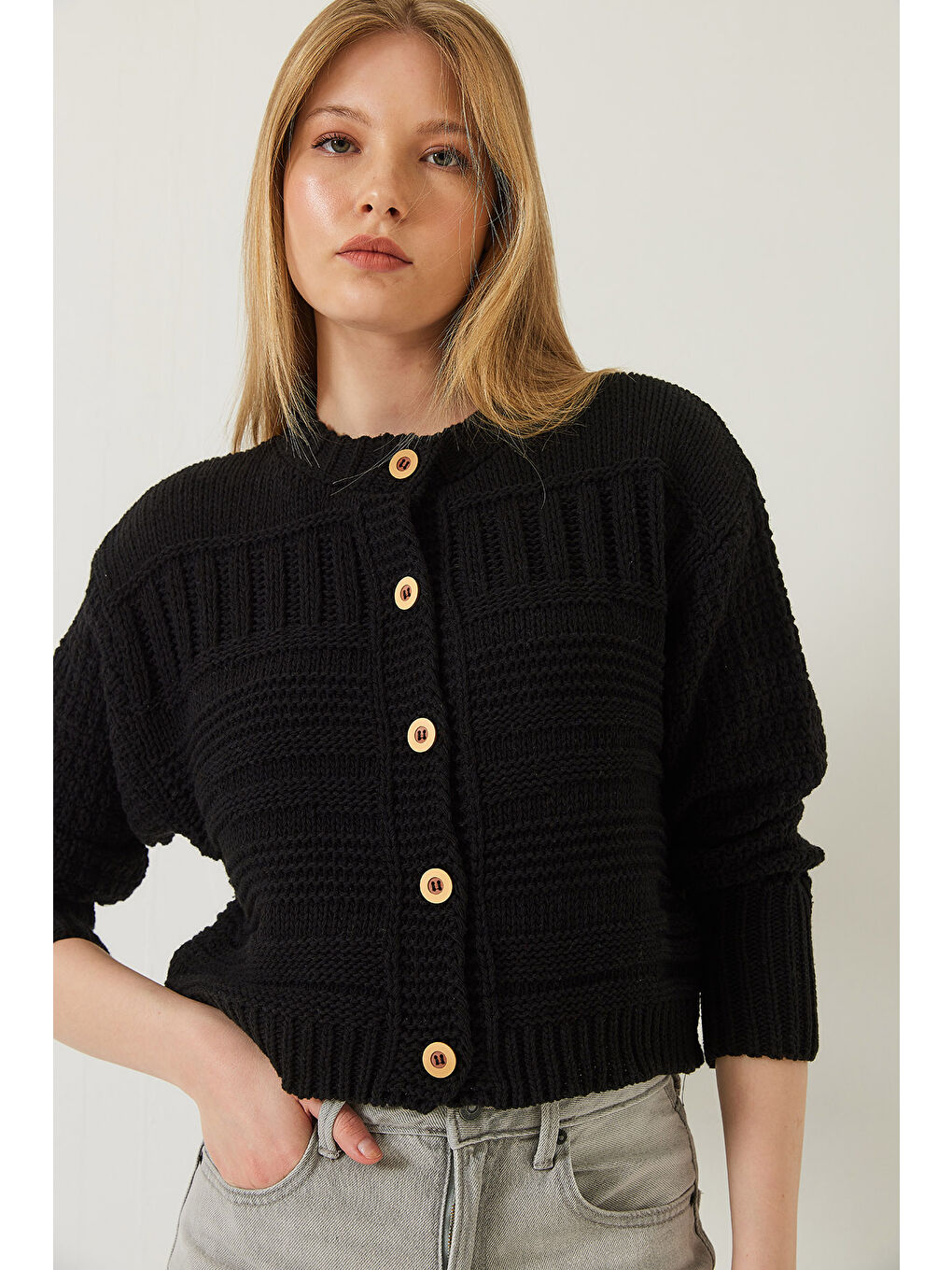 Siyah Kadın Düğmeli Desenli Triko Hırka-2