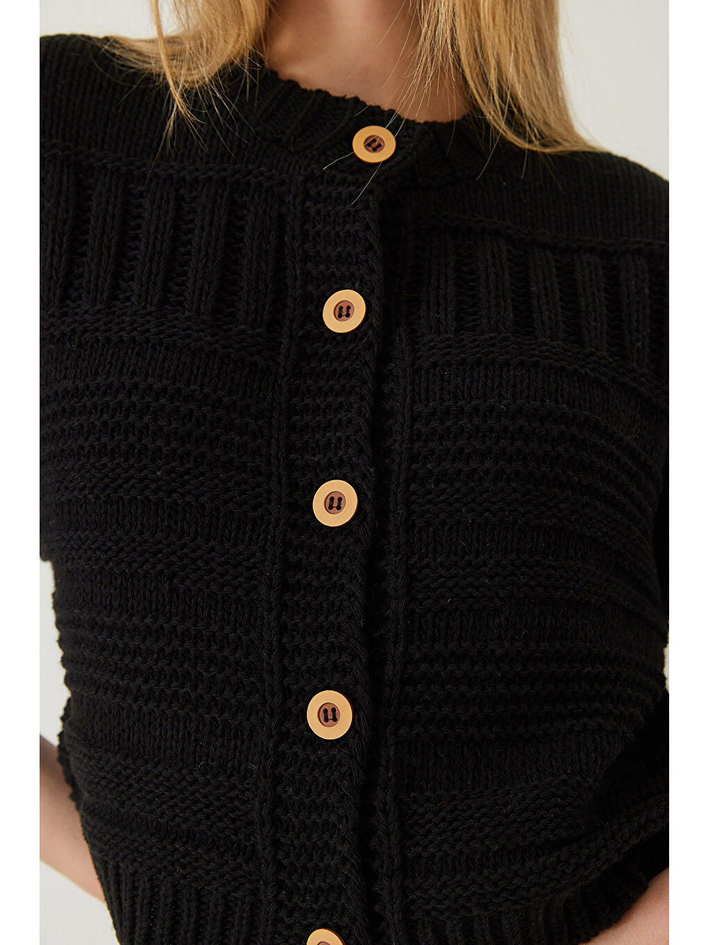 Siyah Kadın Düğmeli Desenli Triko Hırka-4