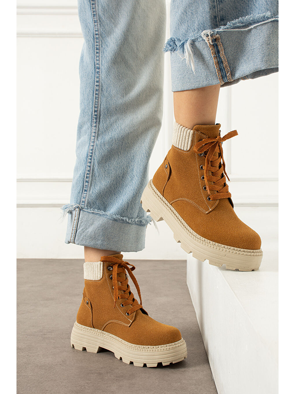 Kahverengi Kadın Bağcıklı Taba Bot-2