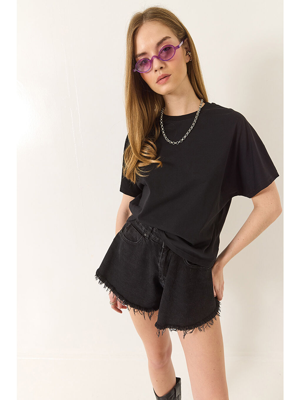 Siyah Kadın Organik Pamuklu Regular Kalıp Bisiklet Yaka Basic Kısa Kollu T-Shirt-2