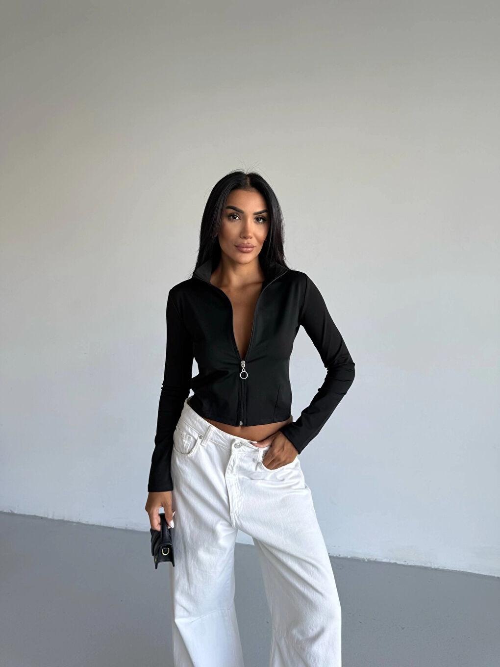 Kadın Siyah Dalgıç Kumaş Fermuar Kapamalı Parmak Geçirmeli Sweatshirt HZL25W-FRY123441-4