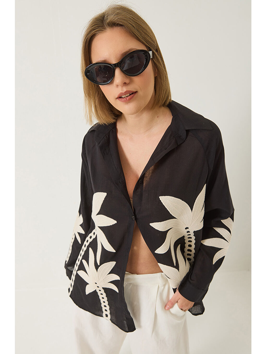 Siyah Kadın Palmiye İşlemeli Uzun Kollu Keten Gömlek-3