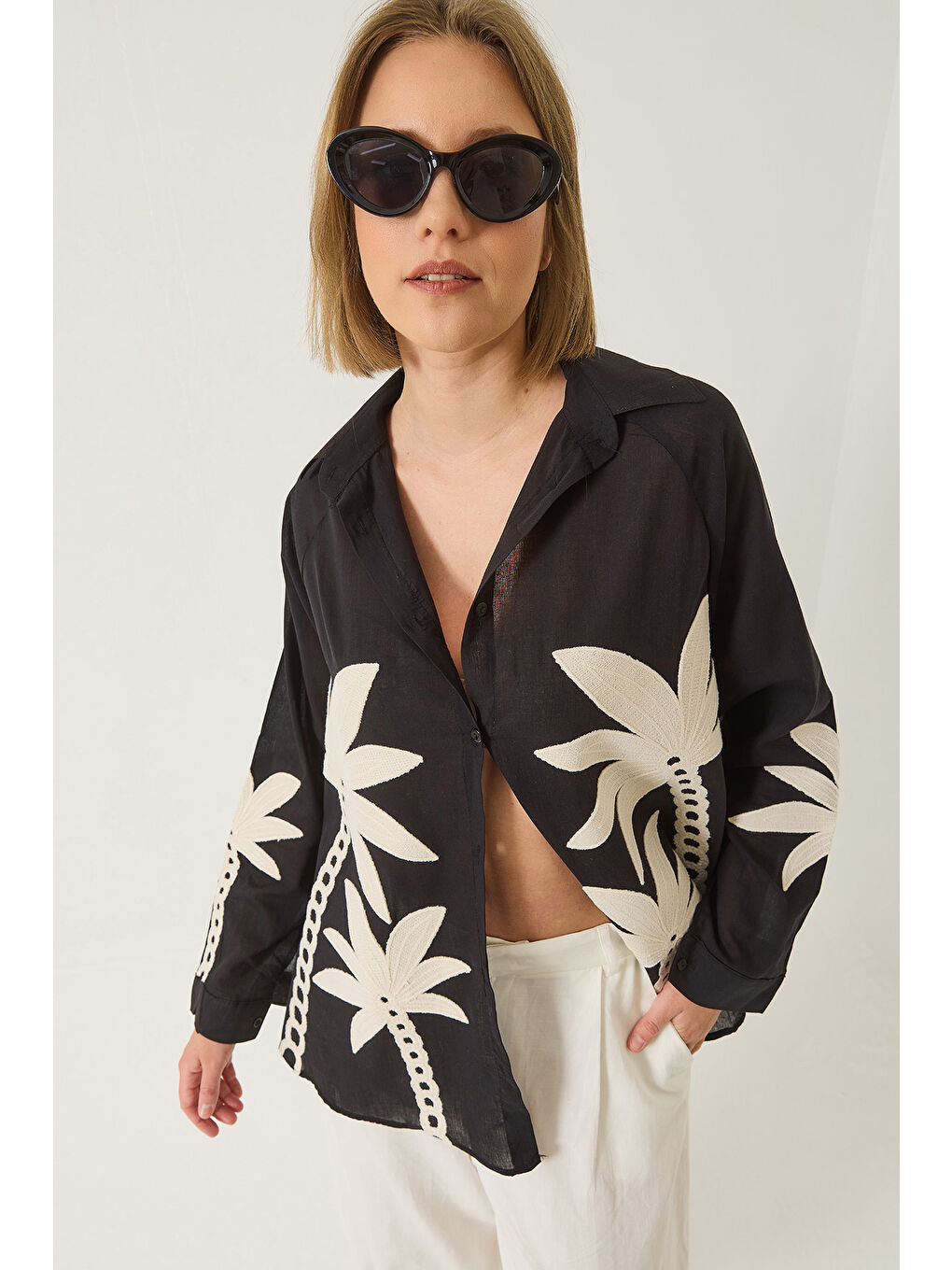 Siyah Kadın Palmiye İşlemeli Uzun Kollu Keten Gömlek-4