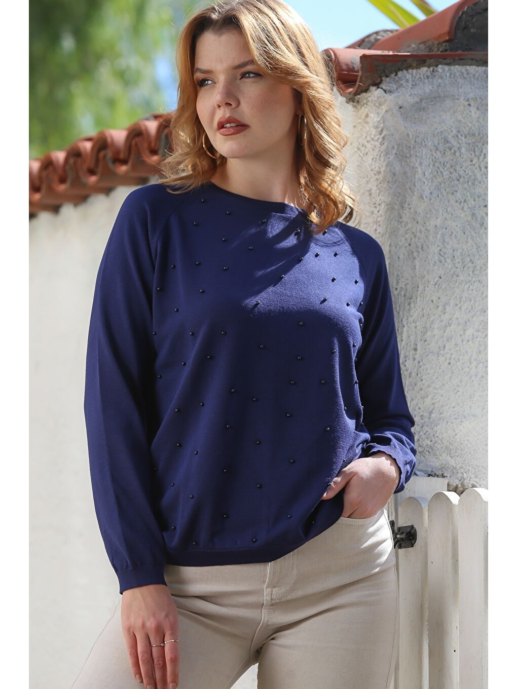 Lacivert Yuvarlak Yaka Uzun Kol İnce Boncuklu Triko Bluz 68 66-4