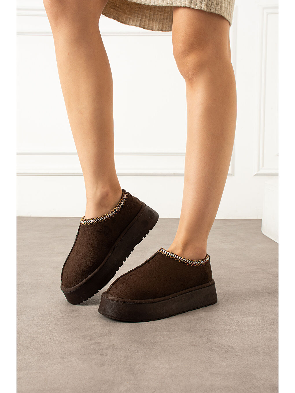 Kahverengi Kadın Günlük Terlik Model Bot-2