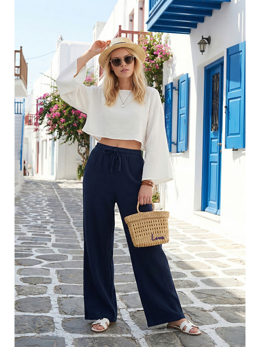 Lacivert Pamuklu Comfort Fit Yüksek Bel Geniş Paça Kadın Pantolon 668YP5540