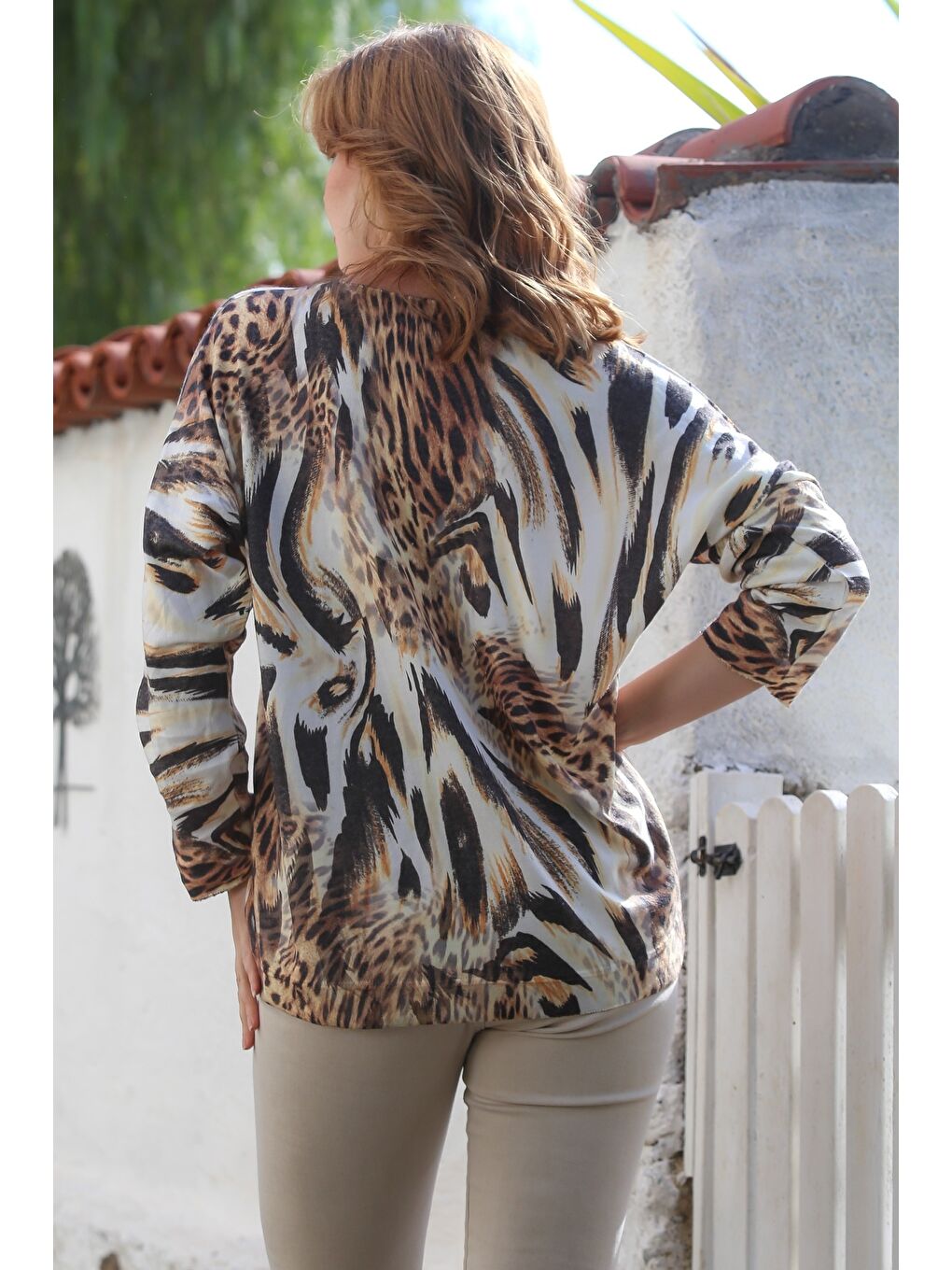 İtalyan Bej Havuz Yaka Uzun Kol Dijital Baskılı Casual Triko Bluz 75 68-1