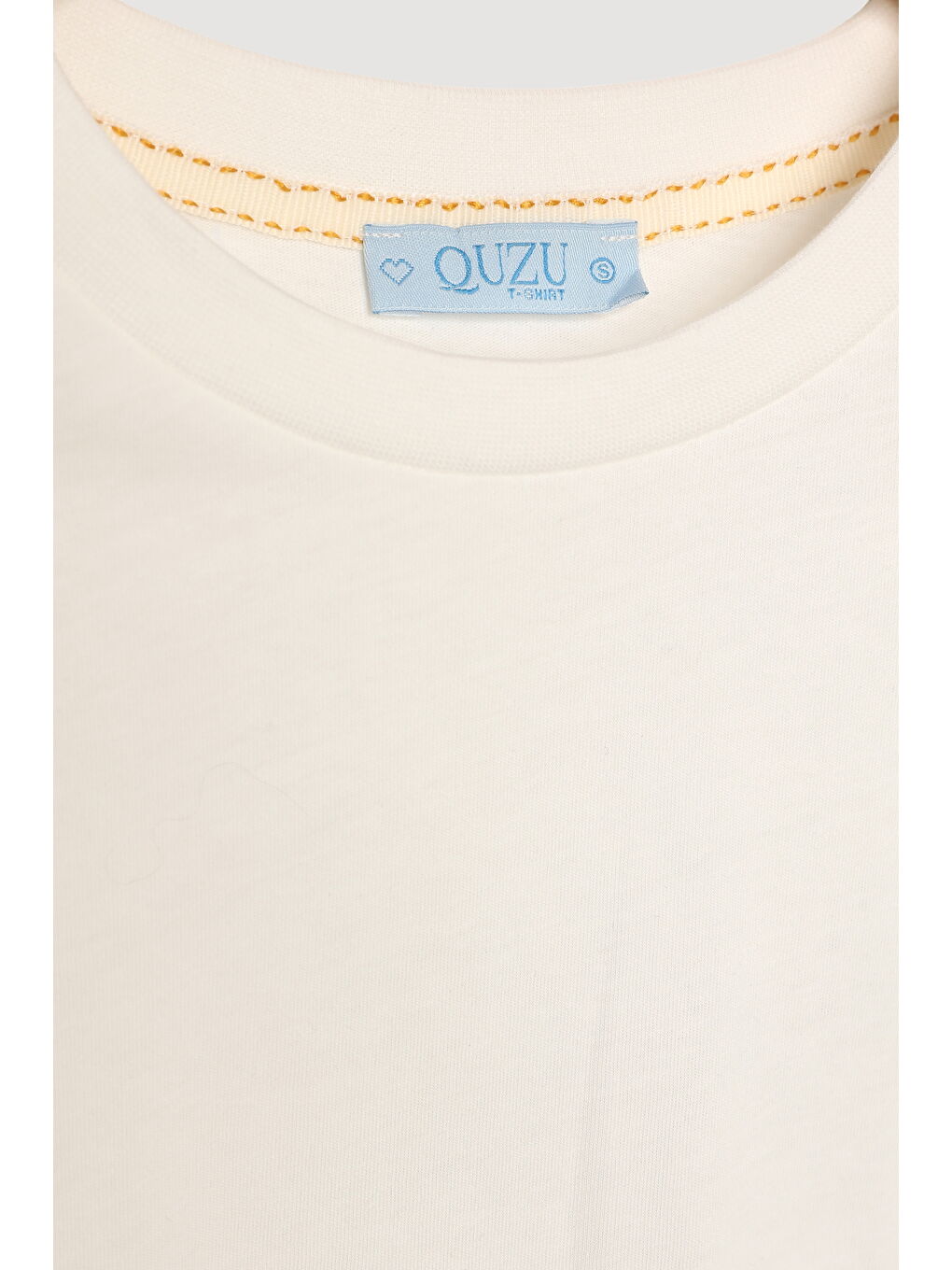 Sırtı Renkli Papatya Baskılı Tişört Ekru-1