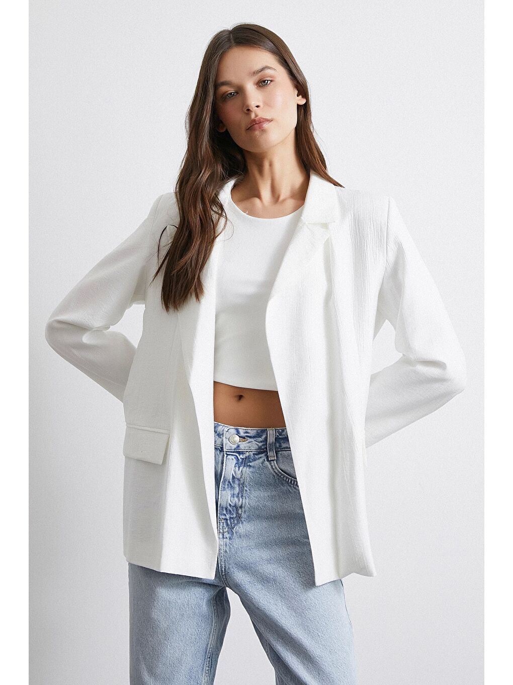 Çizgi Astarlı Dökümlü Blazer Ceket Beyaz-2