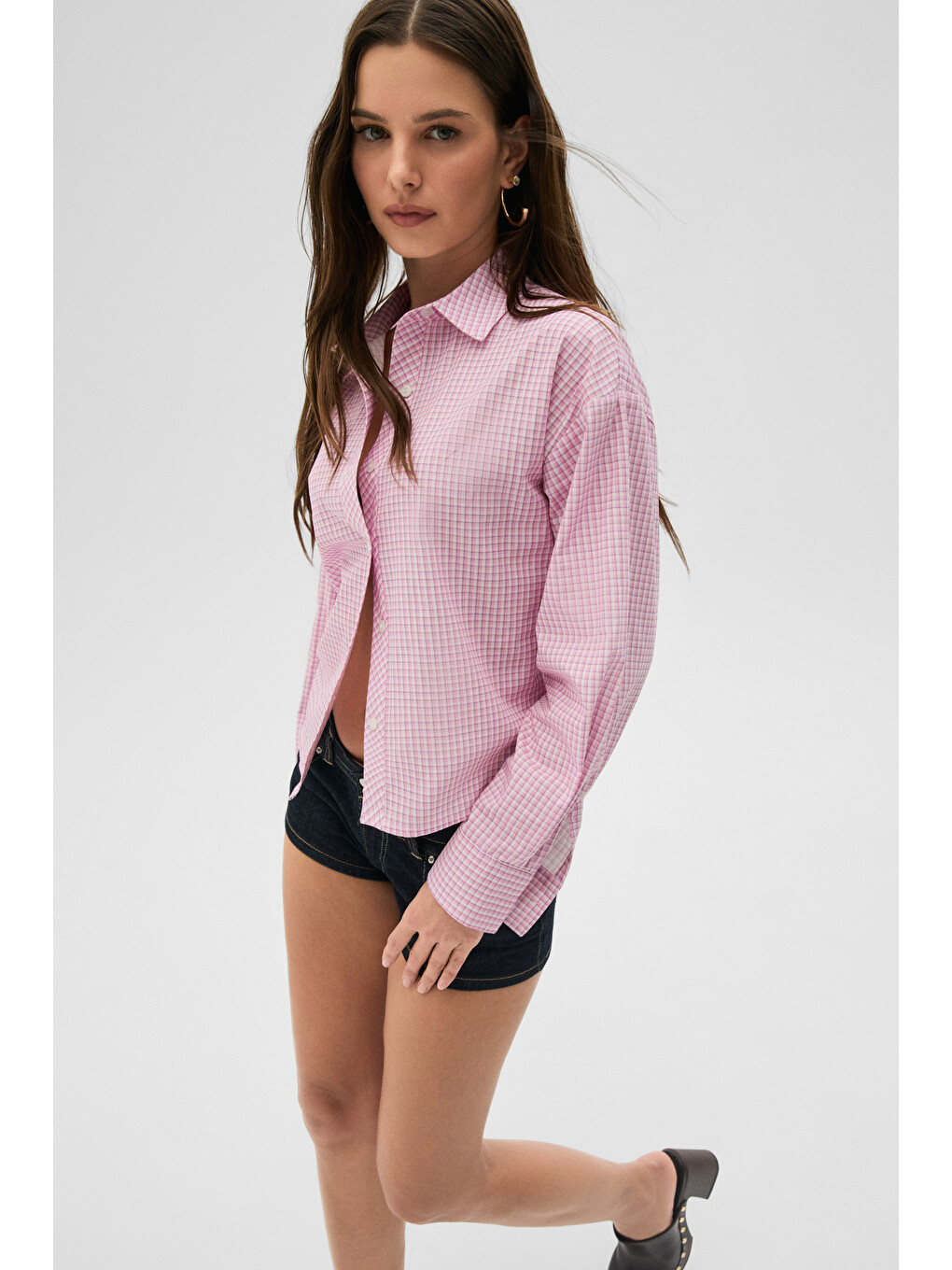 Medea Kadın Slim Fit %100 Organik Pamuklu Kahverengi Çizgili Slim Fit Pembe Gömlek-3