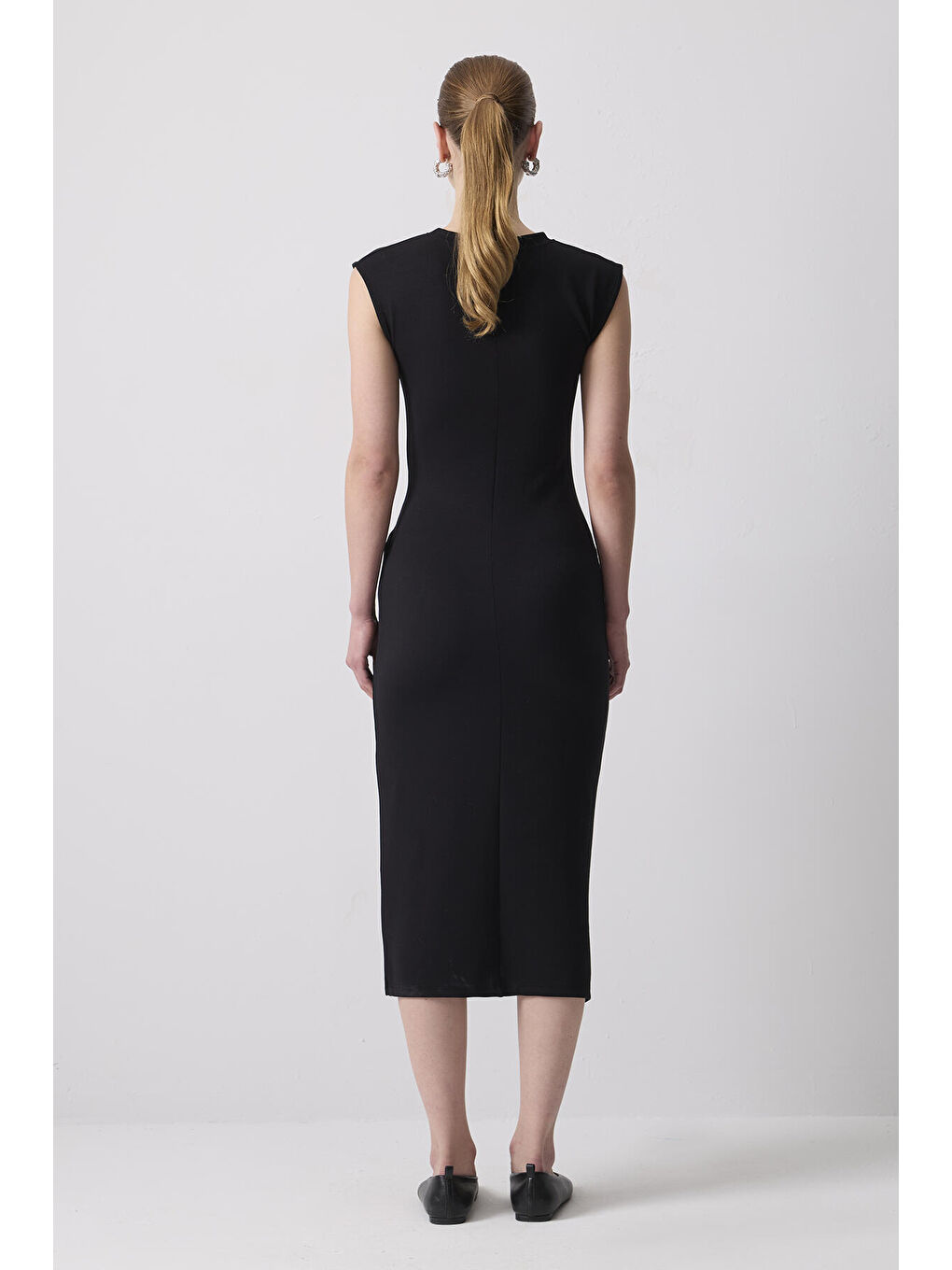 Siyah Önden Bağlamalı Kolsuz Basıc Elbise-3