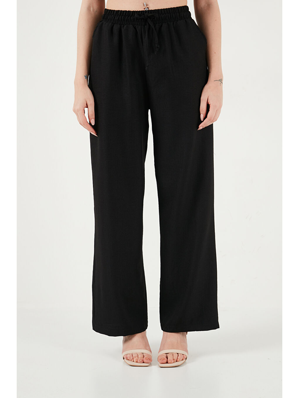 Siyah Regular Fit Kruvaze Yaka Düğme Detaylı Kadın Crop Takım 5866446-5