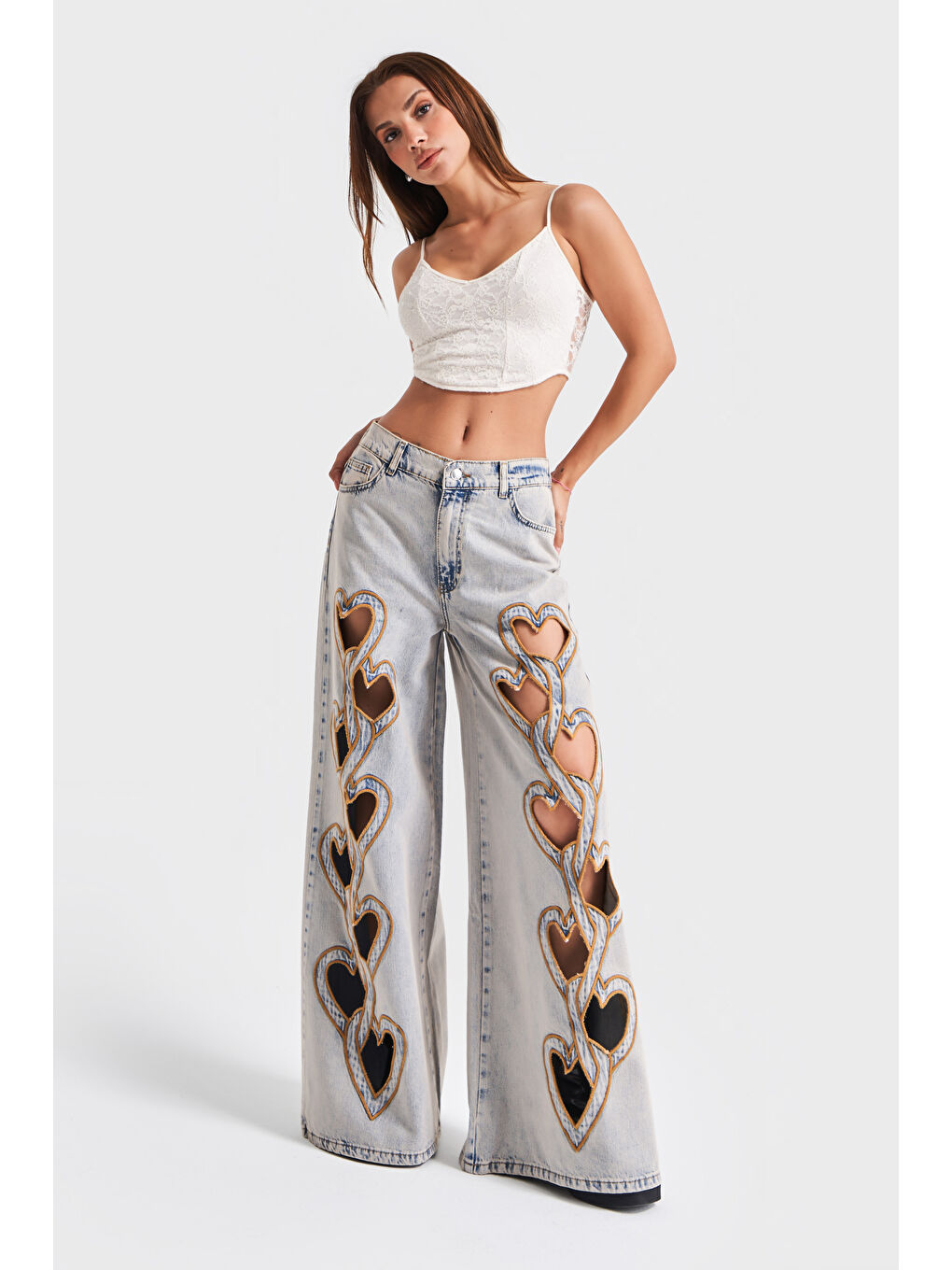 Mavi Kadın Jean Rengi Kalp Nakışlı Özel Tasarım Palazzo Fit Orta Bel Denim Jean-1