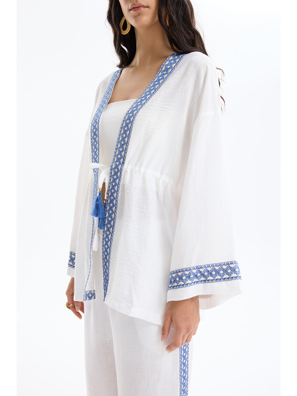 Şerit Nakış Detaylı Beli Bağlamalı Kimono Ekru-3