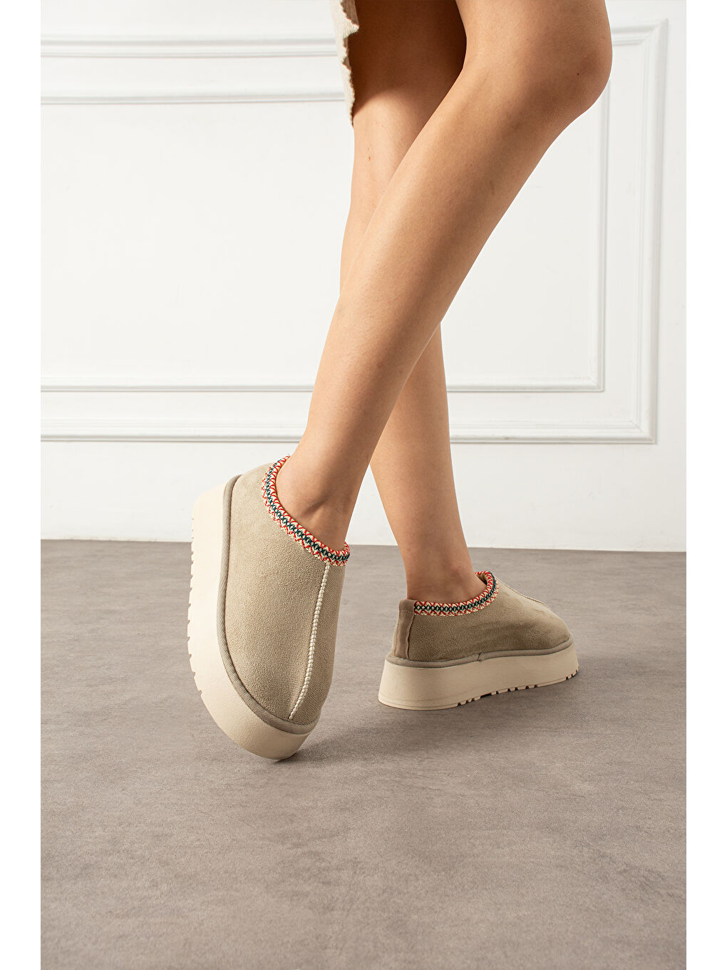 Bej Kadın Günlük Terlik Model Bot-1