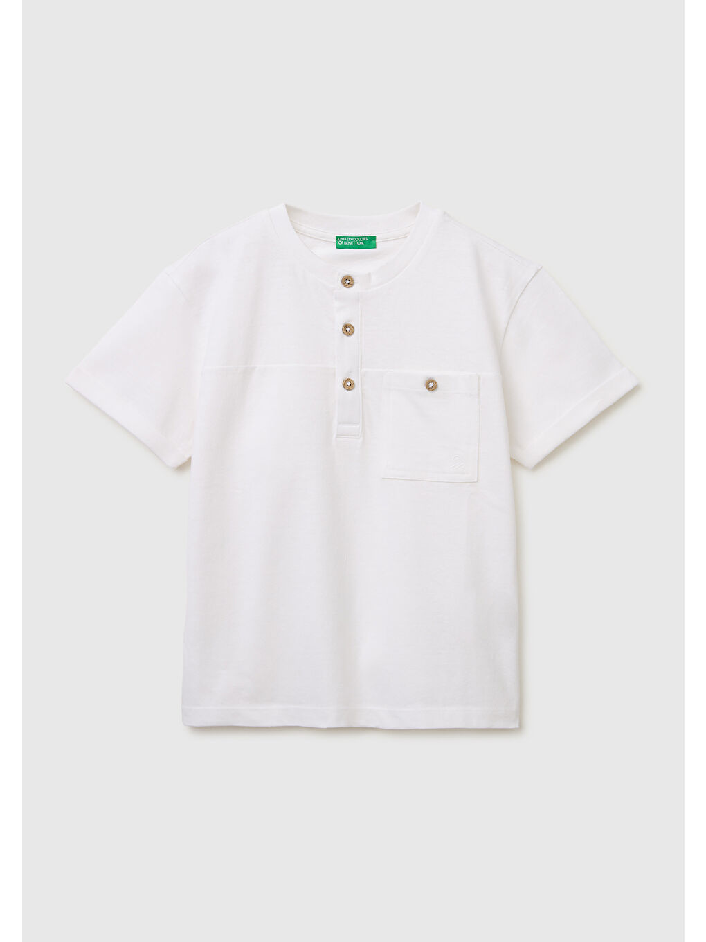 Erkek Çocuk Beyaz Logo İşlemeli Düğmeli Cep Detaylı Henley Yaka T-Shirt
