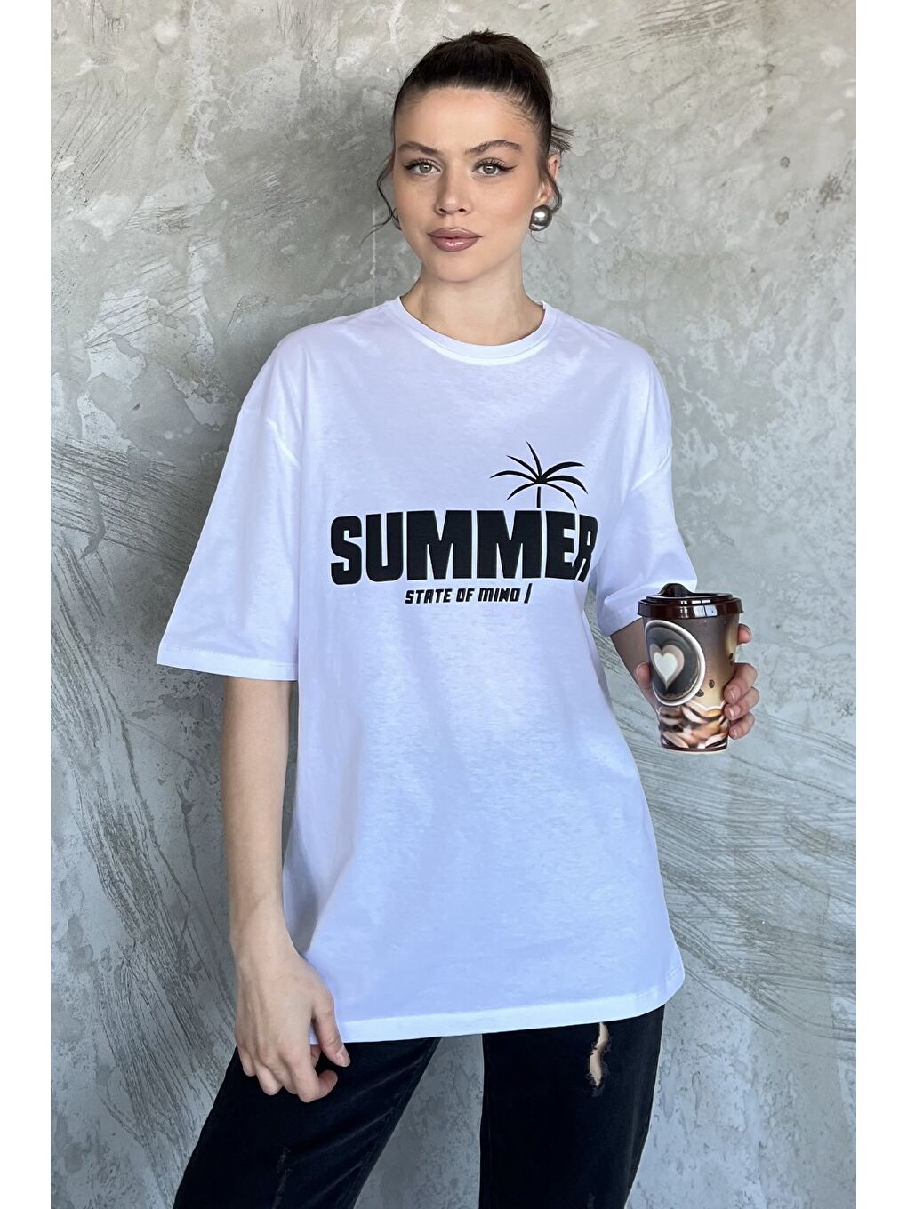 Beyaz Bisiklet Yaka Baskılı Kadın Tişört-1