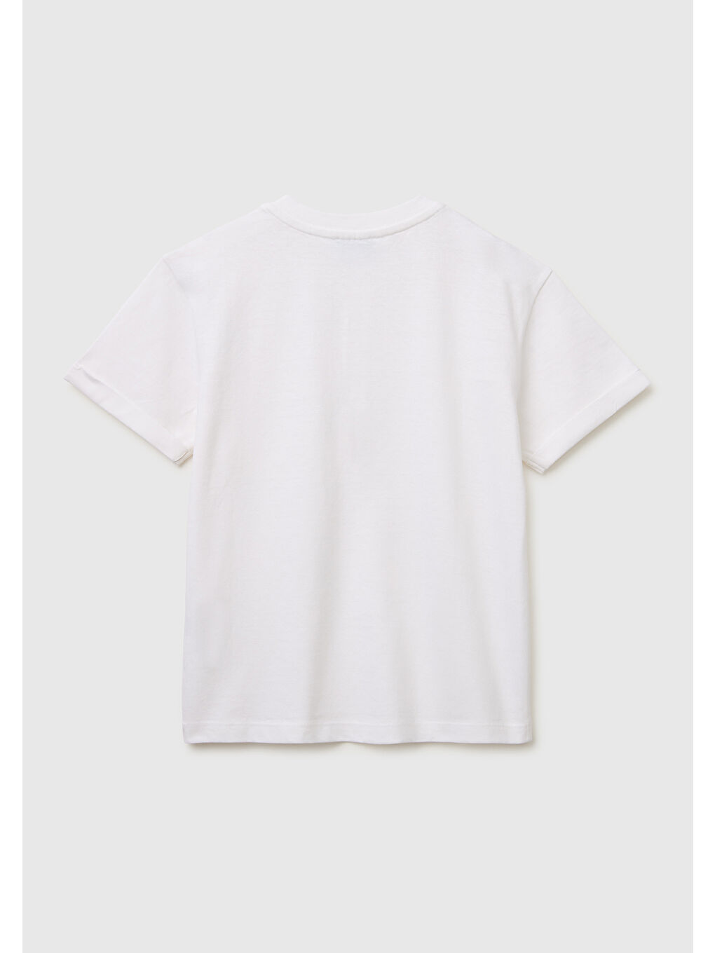 Erkek Çocuk Beyaz Logo İşlemeli Düğmeli Cep Detaylı Henley Yaka T-Shirt-1