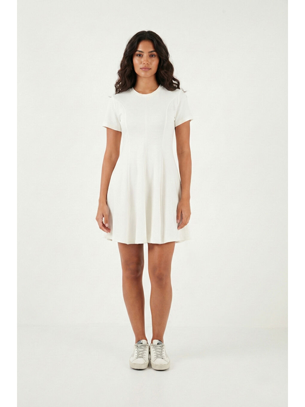 Ekru Regular Fit Bisiklet Yaka Pileli Kadın Mini Elbise 5866342-4