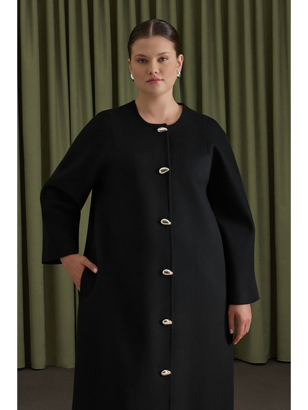 Siyah Sıfır Yaka Manto-1