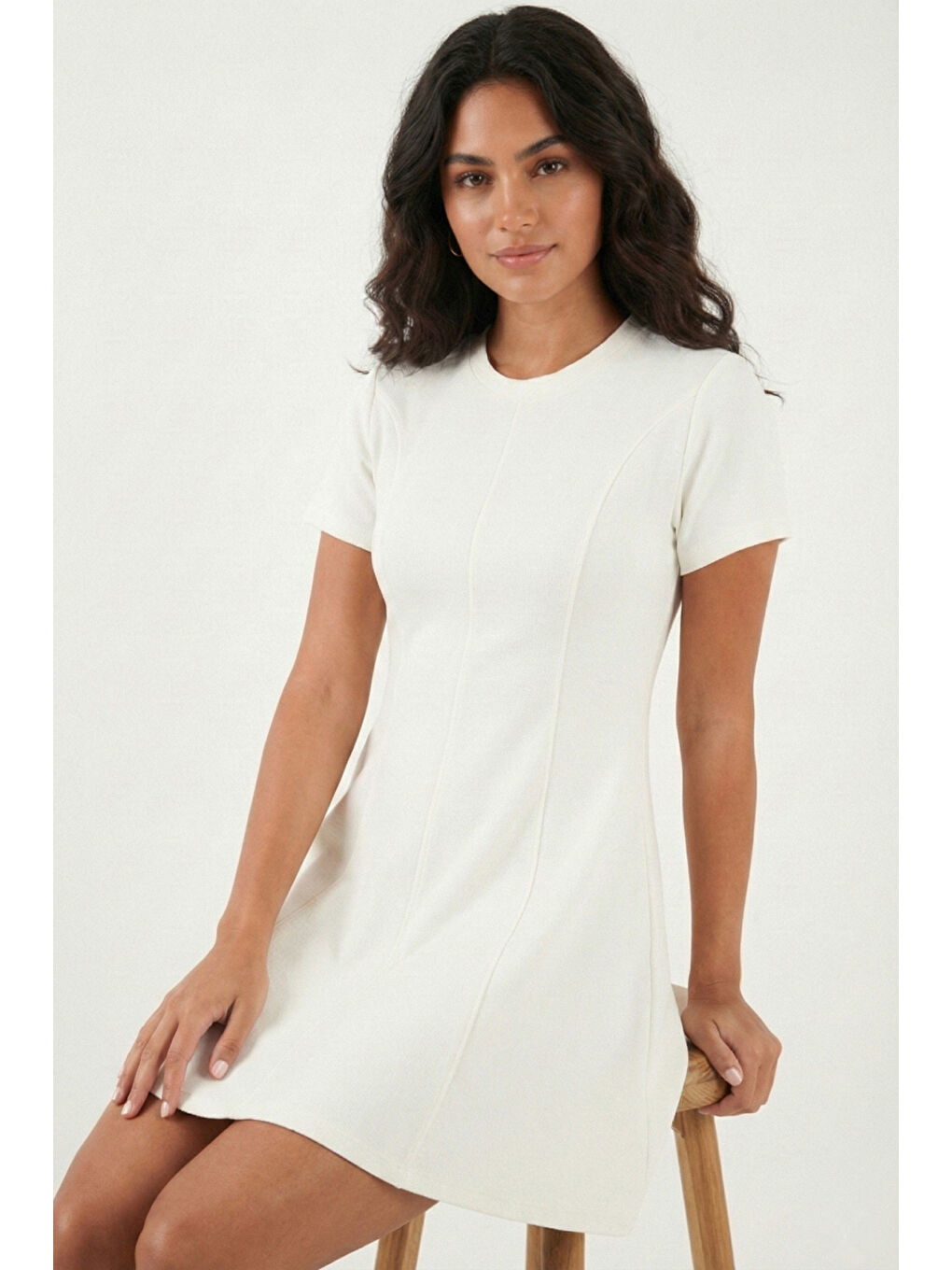 Ekru Regular Fit Bisiklet Yaka Pileli Kadın Mini Elbise 5866342-5
