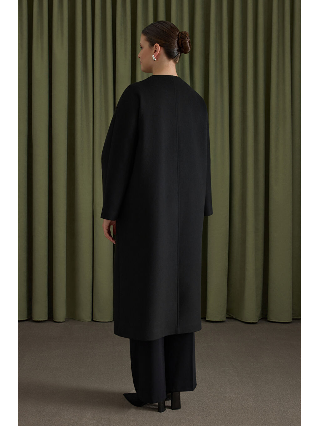 Siyah Sıfır Yaka Manto-5