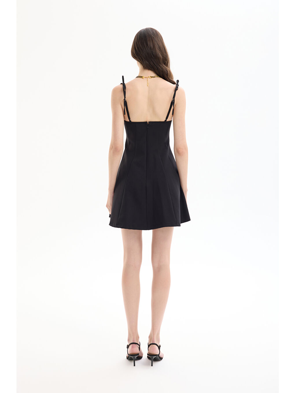Kalp Yaka Bağlamalı İp Askılı Mini Elbise Siyah-4