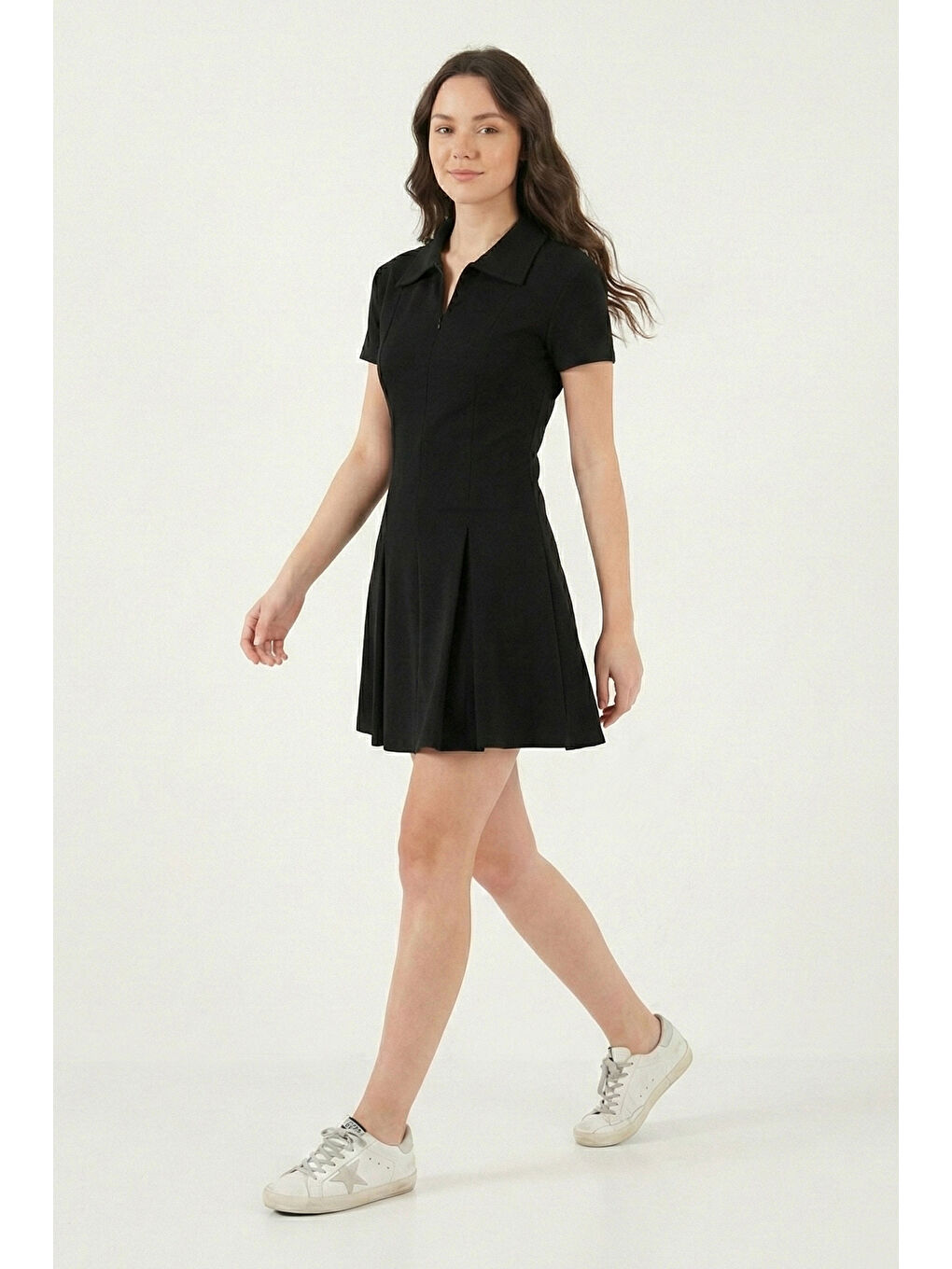 Siyah Fitted Fit Klasik Yaka Fermuar Detaylı Pileli Kadın Mini Elbise 5866659-1