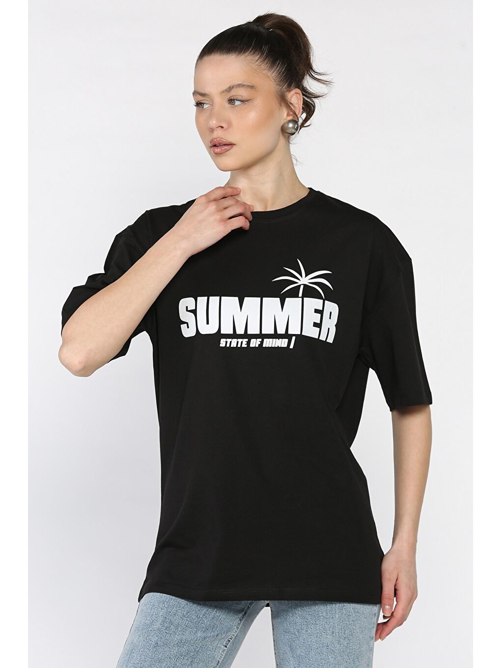 Siyah Bisiklet Yaka Baskılı Kadın Tişört-1