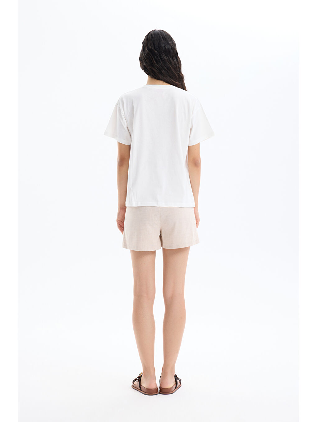 Blok Detaylı Çiçek Nakışlı Tişört Ekru-4