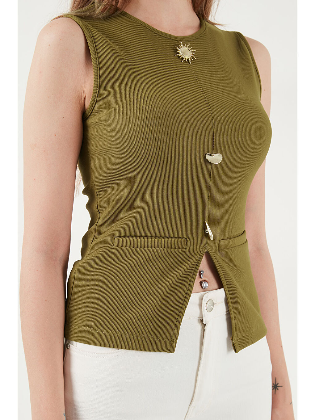 Yeşil Fittted Fit Bisiklet Yaka Aksesuar Detaylı Kadın Bluz 5866475-5