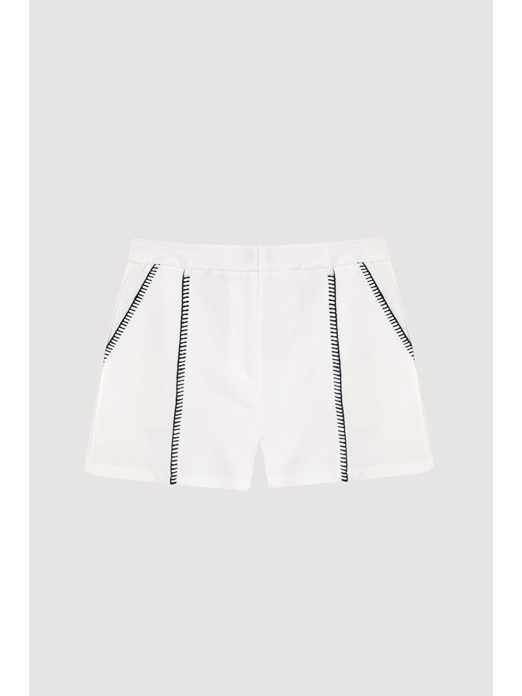 Dikiş Çizgili Keten Mini Şort Beyaz-1