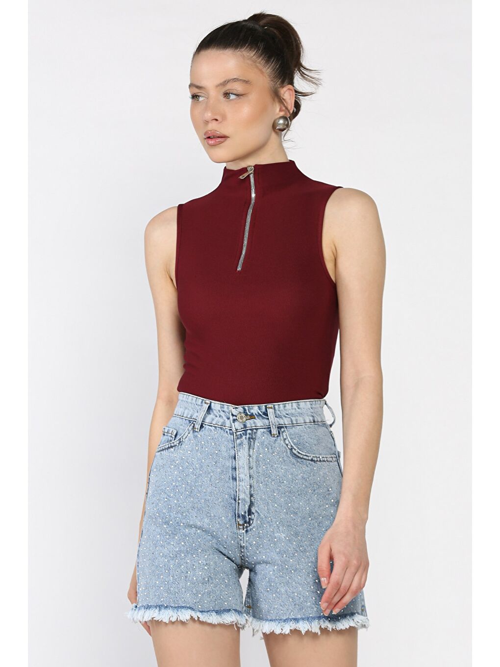 Mavi Kadın Taşlı Paça Püsküllü Jean Jean Şort-1