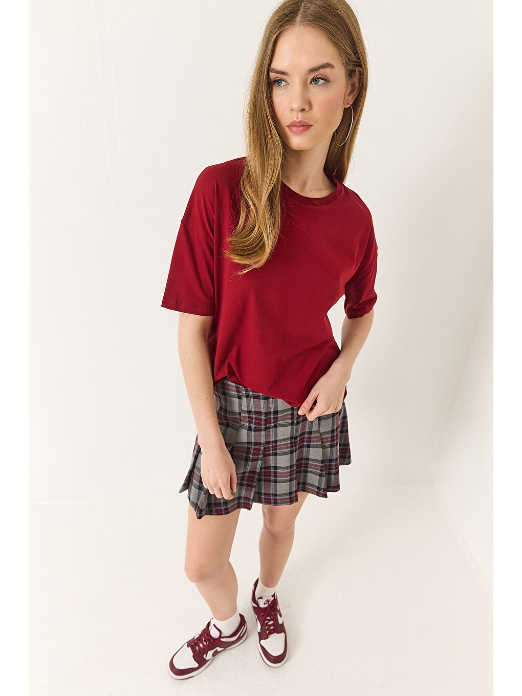 Bordo Kadın % Organik Pamuk Relaxed Fit Yırtmaçlı Yuvarlak Yakalı T-Shirt-1