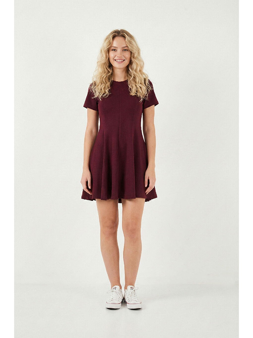 Bordo Regular Fit Bisiklet Yaka Pileli Kadın Mini Elbise 5866342-1